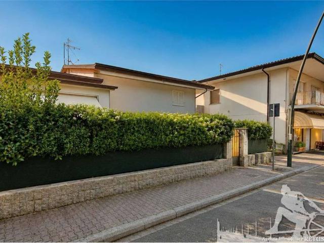Villa in vendita a Forte dei Marmi LU