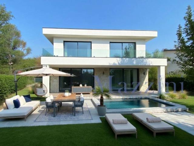 Villa in vendita a Forte dei Marmi LU
