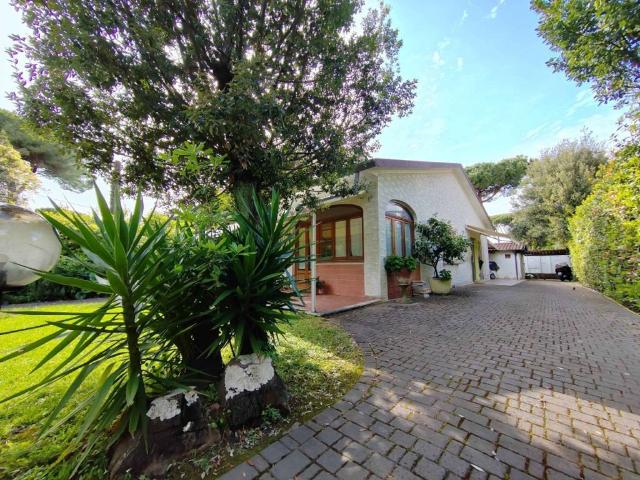 Villa in vendita a Forte dei Marmi LU