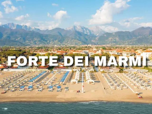 Villa in vendita a Forte dei Marmi LU