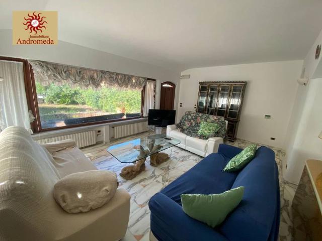 Villa in vendita a Forte dei Marmi LU