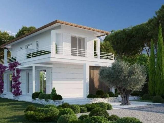 Villa in vendita a Forte dei Marmi LU