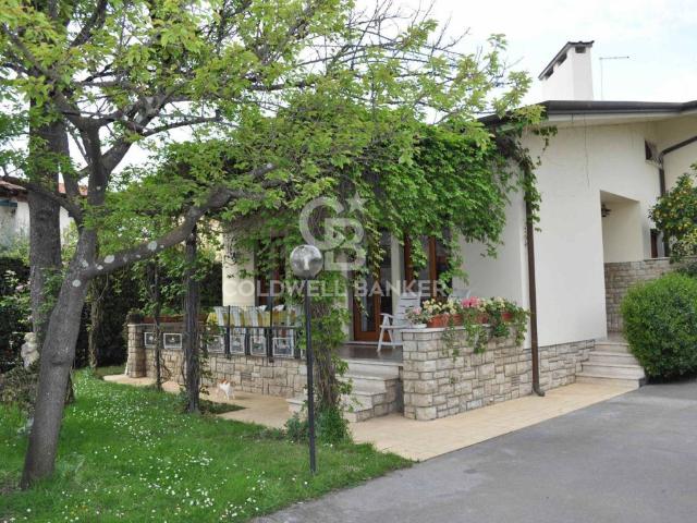 Villa in vendita a Forte dei Marmi LU