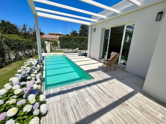 Villa in vendita a Forte dei Marmi LU