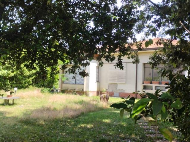 Villa in vendita a Forte dei Marmi LU