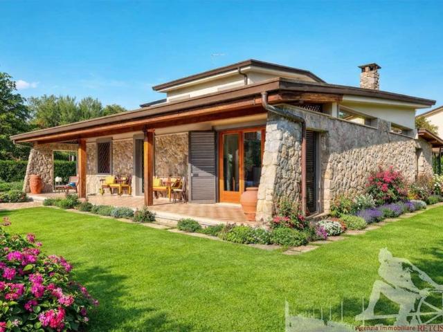 Villa in vendita a Forte dei Marmi LU