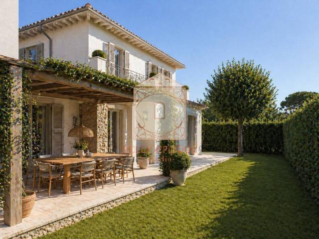 Villa in vendita a Forte dei Marmi LU