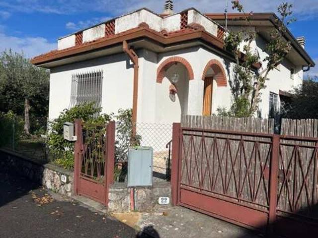 Villa in vendita a Forte dei Marmi LU
