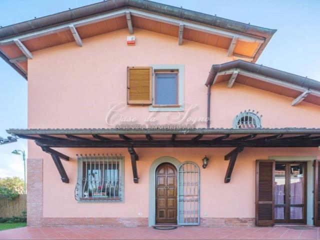 Villa in vendita a Forte dei Marmi LU