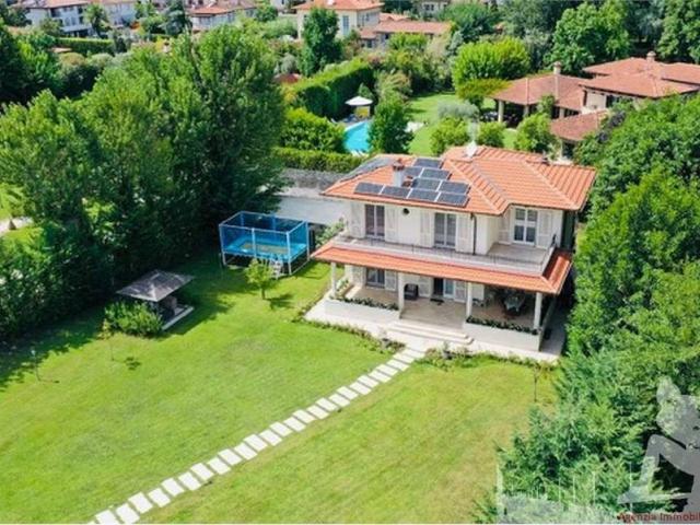 Villa in vendita a Forte dei Marmi LU