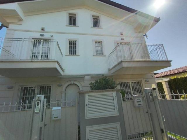 Villa in vendita a Forte dei Marmi LU
