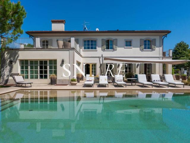 Villa in vendita a Forte dei Marmi LU