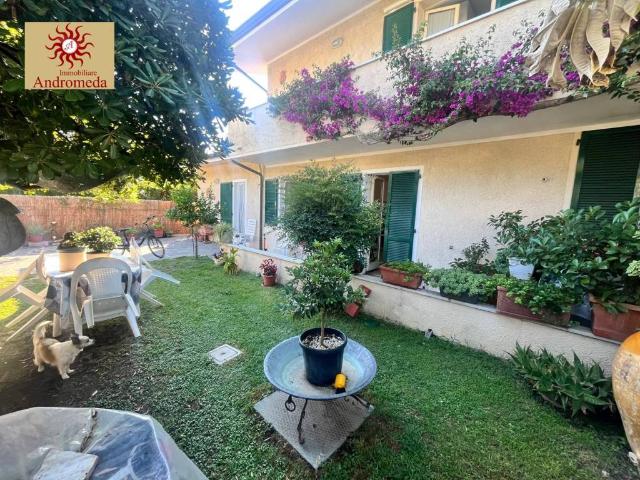 Villa in vendita a Forte dei Marmi LU