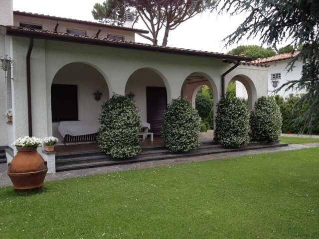 Villa in vendita a Forte dei Marmi LU