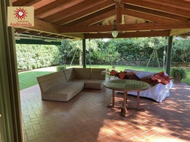 Villa in vendita a Forte dei Marmi LU