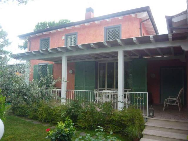 Villa in vendita a Forte dei Marmi LU