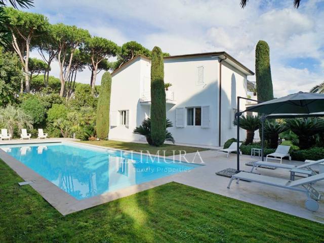 Villa in vendita a Forte dei Marmi LU