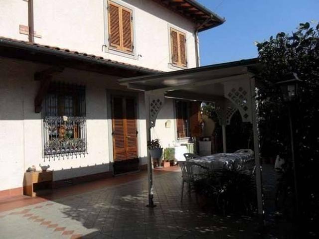 Villa in vendita a Forte dei Marmi LU