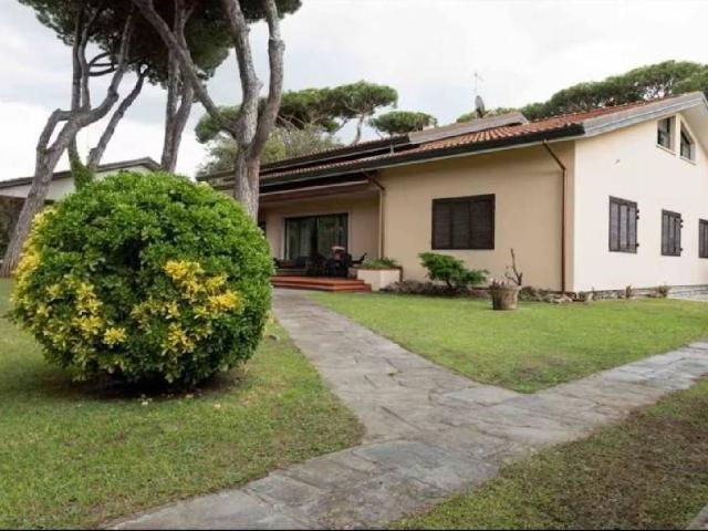 Villa in vendita a Forte dei Marmi LU
