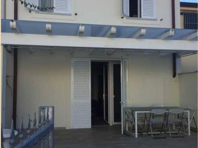 Villa in vendita a Forte dei Marmi LU
