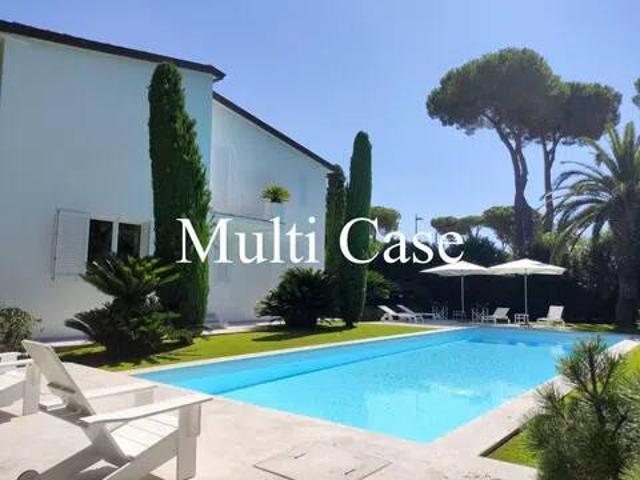 Villa in vendita a Forte dei Marmi LU