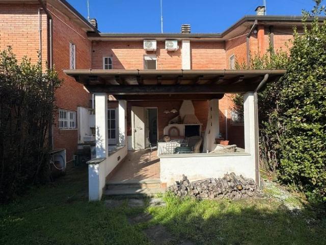 Villa in vendita a Forte dei Marmi LU