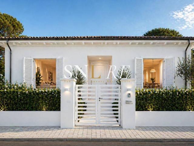 Villa in vendita a Forte dei Marmi LU
