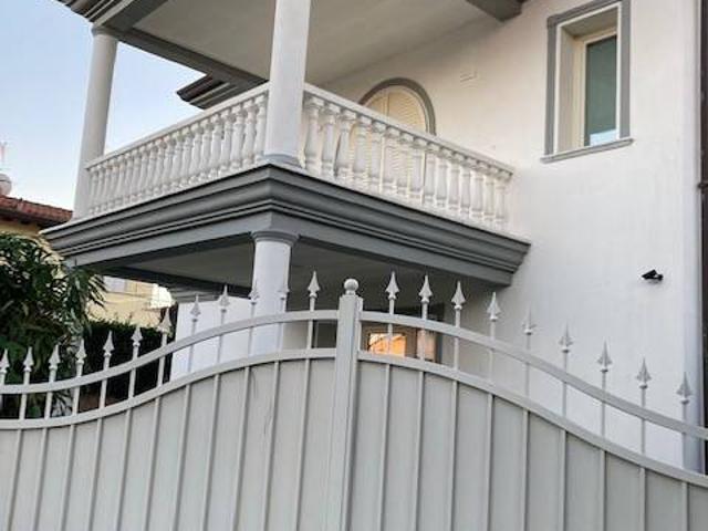 Villa in vendita a Forte dei Marmi LU