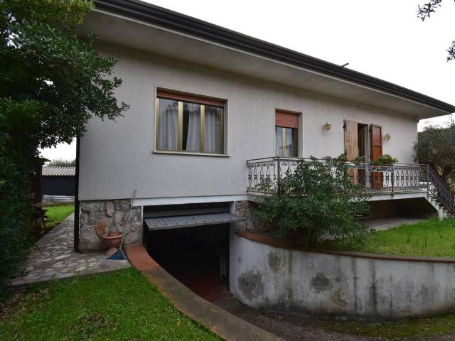 Villa in vendita a Forte dei Marmi LU