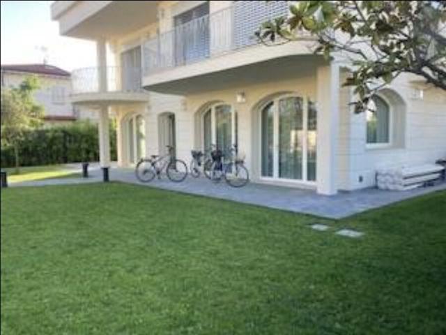 Villa in vendita a Forte dei Marmi