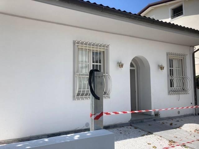 Villa in vendita a Forte Dei Marmi