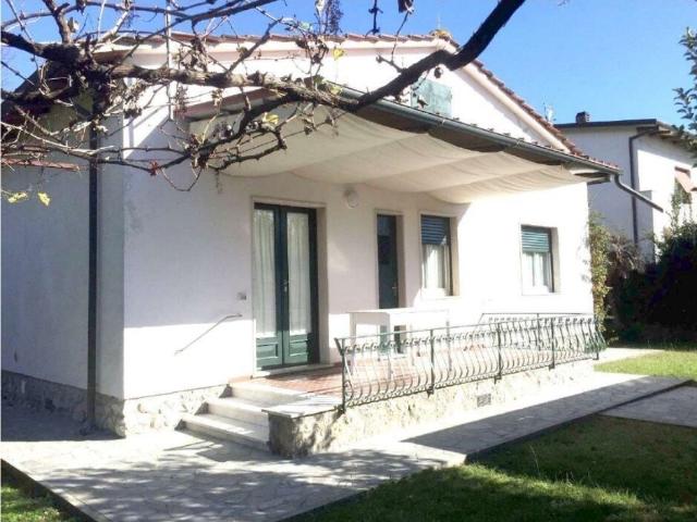 Villa in vendita a Forte dei Marmi