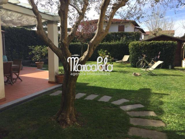 Villa in vendita a Forte Dei Marmi