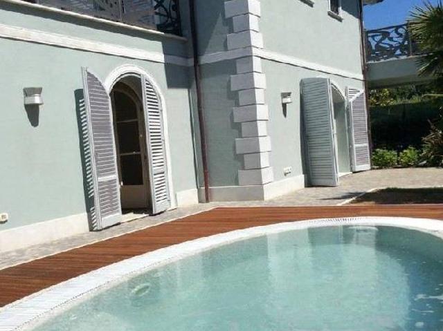 Villa in vendita a Forte Dei Marmi