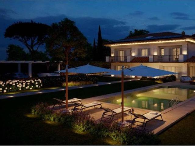 Villa in vendita a Forte Dei Marmi