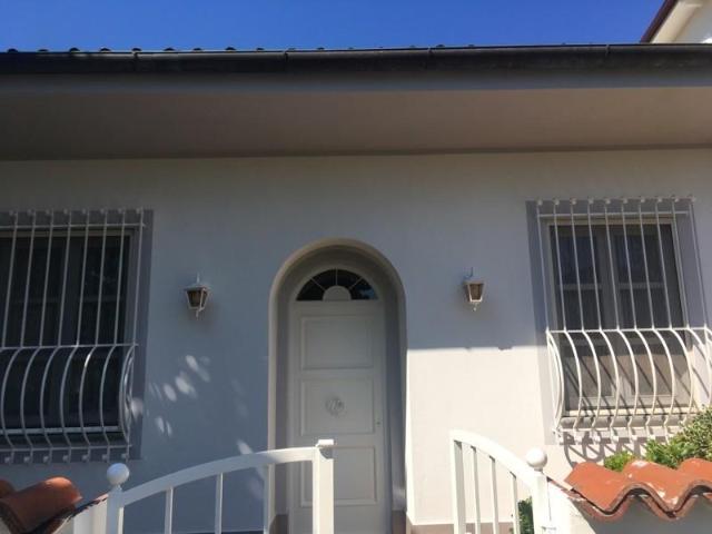 Villa in vendita a Forte Dei Marmi