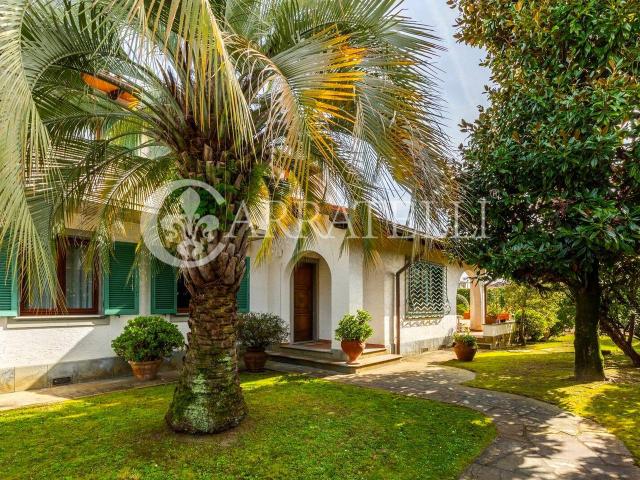 Villa in vendita a Forte Dei Marmi