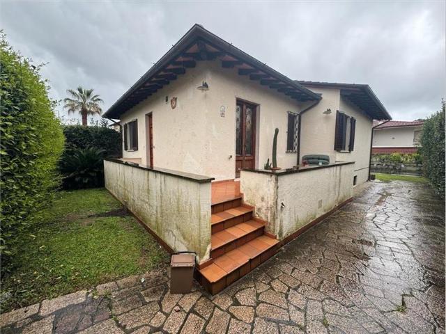 Villa in vendita a Forte Dei Marmi