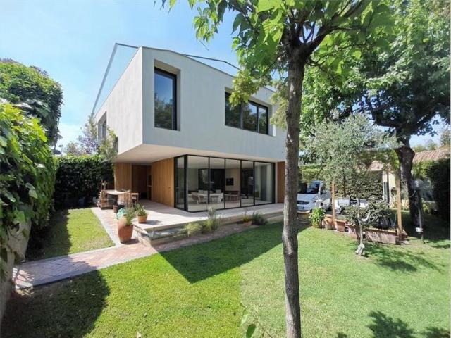 Villa in vendita a Forte Dei Marmi
