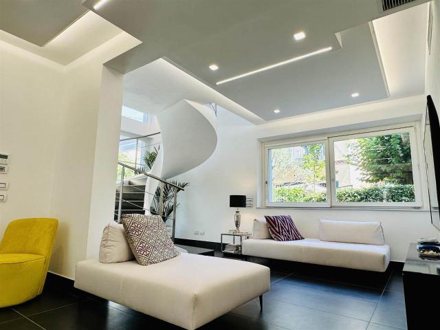 Villa in vendita a Forte Dei Marmi
