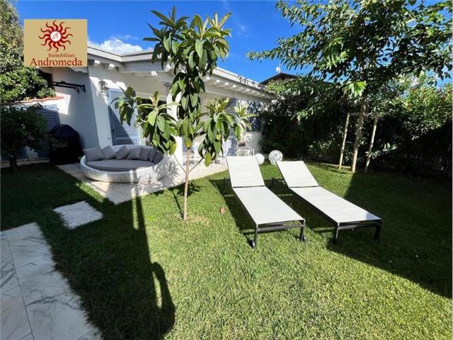 Villa in vendita a Forte Dei Marmi