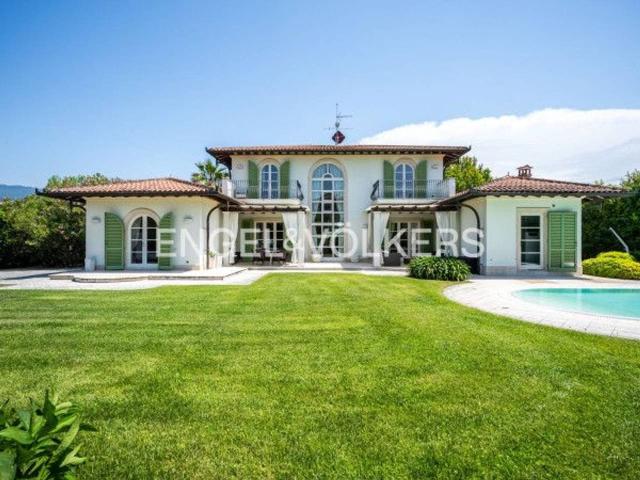 Villa in vendita a Forte Dei Marmi