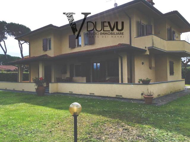 Villa in vendita a Forte dei Marmi