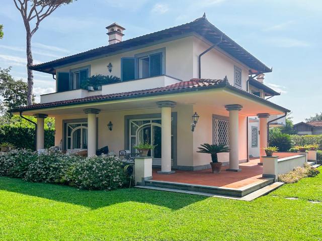 Villa in vendita a Forte Dei Marmi