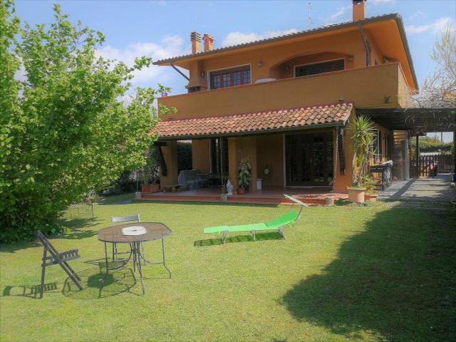 Villa in vendita a Forte Dei Marmi