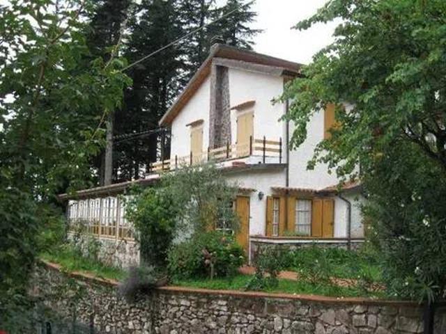 Villa in vendita a Fosdinovo MS