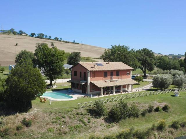 Villa in vendita a Fossombrone PU
