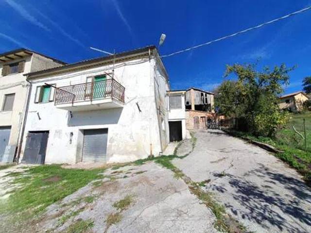 Villa in vendita a Fabriano AN