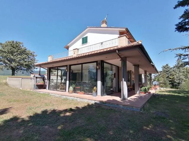 Villa in vendita a Fabriano AN