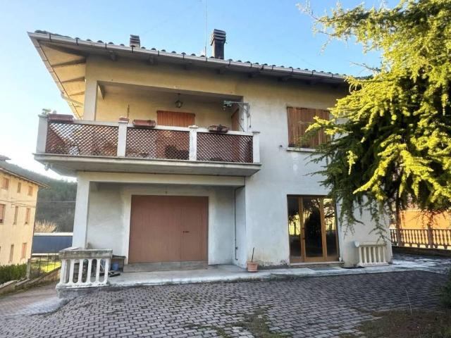 Villa in vendita a Fabriano AN